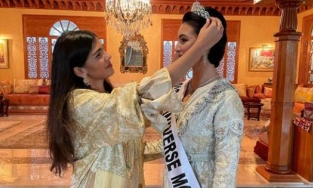 Vừa đăng quang 4 ngày, Tân Hoa hậu Hoàn vũ Ma Rốc đã phải trao lại vương miện 