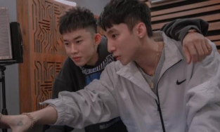 Hết Sơn Tùng M-TP đến Kay Trần chia sẻ ẩn ý giữa 'đại hội xin lỗi' của hội bạn Thiều Bảo Trâm 