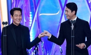 Tài tử Jung Woo Sung nhiễm Covid-19,  Song Joong Ki có nguy cơ là F1