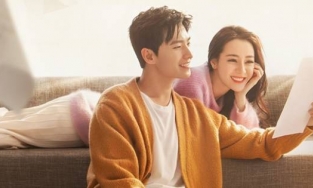 Địch Lệ Nhiệt Ba và Dương Dương vướng nghi vấn sống chung khiến dân tình 'đứng ngồi không yên' 