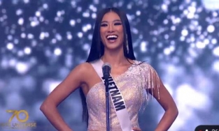 Trực tiếp bán kết Miss Universe 2021: Kim Duyên tự tin, ghi điểm ở từng giây trên sân khấu