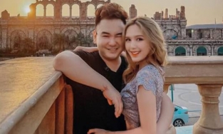 Xoài Non mang thai con đầu lòng, chuẩn bị lĩnh thưởng khách sạn, du thuyền từ nhà chồng?