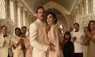 Nhan sắc ngọt ngào mong manh của Gal Gadot trong phim mới 