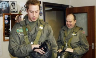 Hoàng tử William từng có thu nhập tiền tỷ khi phục vụ trong quân đội 