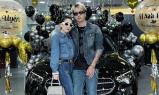 Du Uyên tậu xế hộp 2,4 tỷ đồng