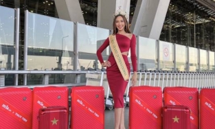 Cuối cùng Thùy Tiên đã về Việt Nam sau 1 tháng đăng quang và vài lần lỡ hẹn