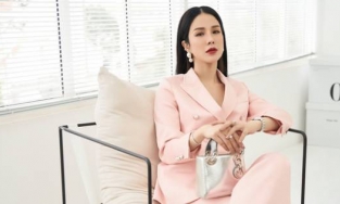 Diệp Lâm Anh lau từng đôi giày sneaker, nửa đêm nấu ăn chờ chồng vẫn không giữ được hôn nhân