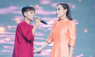 Hồ Văn Cường nhắc đến mẹ nuôi Phi Nhung trong show diễn cát xê 200 triệu