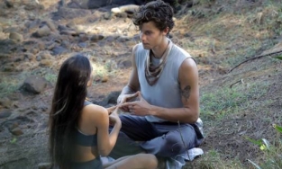 Shawn Mendes tình tứ với một cô gái sau 4 tháng chia tay Camila Cabello.