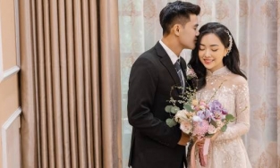 Chia sẻ của vợ Hà Đức Chinh sau khi 'đánh úp' chuyện kết hôn vào ngày đặc biệt 