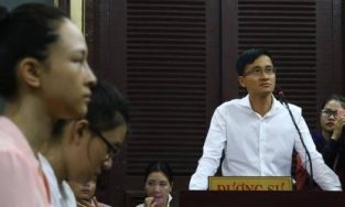 Vợ đại gia Cao Toàn Mỹ từng nói gì về lùm xùm tình - tiền của chồng và Hoa hậu Trương Hồ Phương Nga?