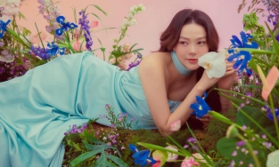 “Mẹ bầu” Minh Hằng rạng rỡ trong bộ ảnh sinh nhật tuổi 36