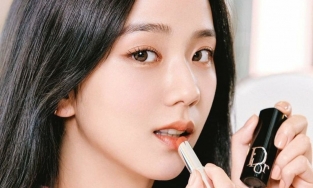 Hướng dẫn đánh son theo kiểu 'just-bitten' - Hấp dẫn nhưng không quá cầu kỳ