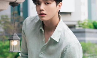 4 thỏi son dưỡng môi tinh tế phù hợp cho nam giới như Cha Eun Woo, Monsta X Kihyun và Song Kang