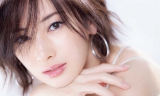 Xu hướng trang điểm theo phong cách nhã nhặn, trong suốt từ phụ nữ Nhật Bản