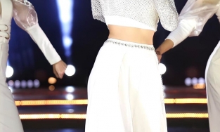 Mỹ Tâm công khai ảnh bầu tháng cuối cho '500 anh em'