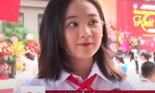 Nữ sinh lớp 7 hot nhất MXH lúc này: Gương mặt như thiên thần, học trường Top