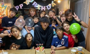 Người mẹ 42 tuổi có 12 con