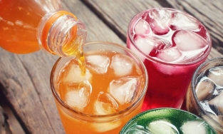 Những thực phẩm phụ nữ trên 40 tuổi nên tránh xa