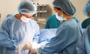 Nhiều thai nhi được các bác sĩ chữa bệnh từ khi còn trong bụng mẹ