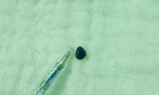 Quảng Nam: Học sinh lớp 1 bị bạn nhét đất sét vào tai đến điếc