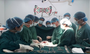 Bị ung thư cổ tử cung vẫn mang thai và sinh hoạt vợ chồng bình thường