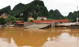 Thiệt hại sau 12 ngày mưa lũ hoành hành miền Trung