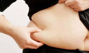 Nguyên nhân phụ nữ U40 bắt đầu tăng cân phi mã