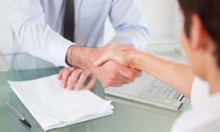 Từ 1/1/2021, người lao động được bảo vệ khỏi quấy rối tình dục công sở