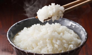 Bác sĩ khẩn thiết kêu gọi ngừng coi tinh bột như 'ma quỷ'