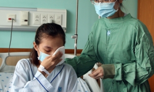 Bệnh nhân 19 tuổi nhường 126 triệu đồng ghép thận cho người khó khăn hơn