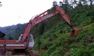 Vụ sạt lở ở Nam Trà My: 21 người người may mắn chạy thoát 