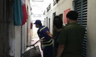 Người đàn ông ở cùng phòng với người chết nhiều ngày không chịu khai báo