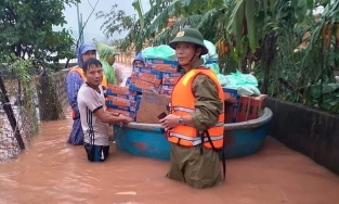 Quảng Bình: Giúp dân chạy lũ, chủ tịch xã tử vong do nhiễm khuẩn Whitmore 