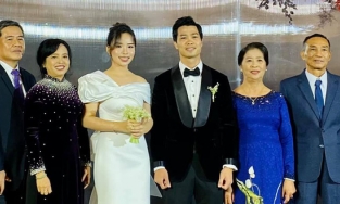 Đám cưới Công Phượng: Cận cảnh váy cưới giản dị của cô dâu Viên Minh