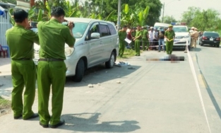 Vụ chồng đâm chết người để cứu vợ: Mẹ ruột thuê 6 đối tượng đến bắt con gái