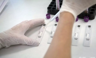 Lý giải nguyên nhân thành niên vừa dương tính Covid-19 lại âm tính ngay