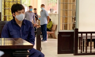 Giao cấu với con gái 14 tuổi của người tình, lãnh án 2 năm 6 tháng tù