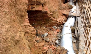 Hà Tĩnh: Phát hiện ngôi mộ cổ hình dáng kỳ bí 2000 năm tuổi khi đào kênh