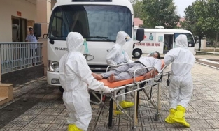 Nam tiếp viên hàng không dương tính với nCoV có dấu hiệu trở nặng