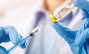 3 người Việt Nam đầu tiên tiêm thử nghiệm vaccine Covid-19