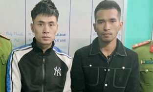 Hà Tĩnh: 2 thanh niên lái ôtô đi ăn trộm 42 điện thoại