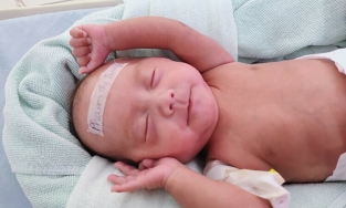 Tuyên Quang: Cứu sống bé sơ sinh nhỏ bằng chiếc bánh mì