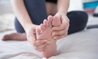 Nguyên nhân bị chuột rút khi ngủ