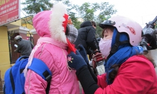 Hàng chục trường ở Lạng Sơn cho học sinh nghỉ tránh rét 