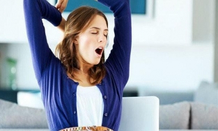 Ngáp nhiều là triệu chứng của tình trạng sức khỏe nghiêm trọng