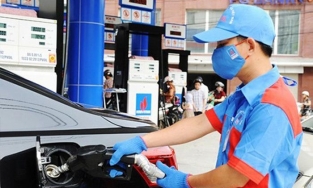 Từ ngày mai giá xăng vào đợt tăng mạnh đầu tiên năm 2021