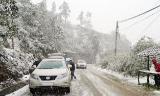 Miền Bắc rét hại do không khí lạnh tràn về