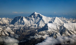 Đỉnh núi Everest đã thay đổi độ cao