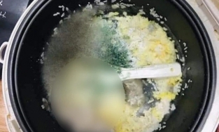 Quên cất đồ ăn khi về quê ăn tết: Té xỉu vì cảnh tượng khi trở về